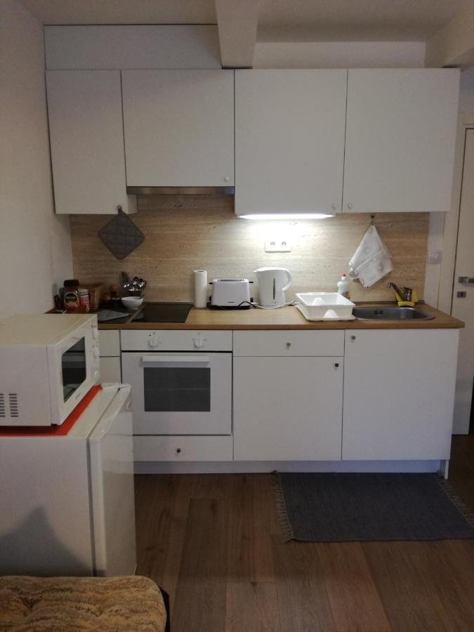 Malý útulný byt V Lipkách Hradec Kralove Exterior foto